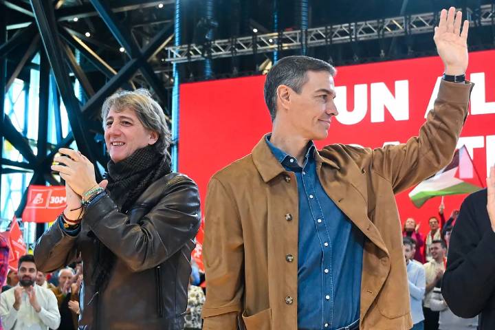 Sánchez sitúa al PSOE como el partido de la "cohesión territorial" ante la amenaza de ruptura de Puigdemont