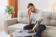 Un cardiólogo reveló cómo darse cuenta si uno tiene la presión alta