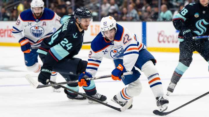 Winterton scores twice to lift Kraken over Oilers