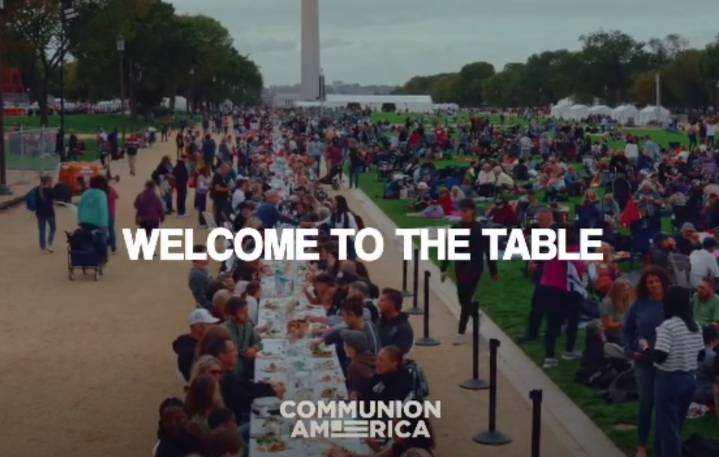 Christians Fill Mile-Long Communion Table on National Mall: 'Nothing but the Blood of Jesus'