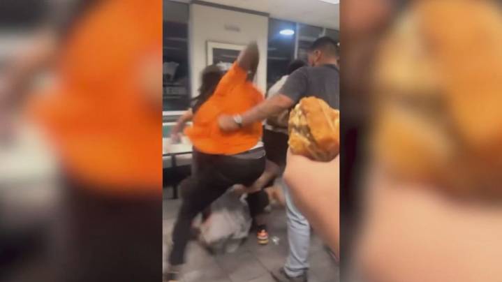Seven arrested after fight at San Antonio restaurant