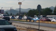 Filtro de seguridad en Puente Plateado genera largas filas de tráfico; conductores tardan hasta una hora para pasar a Torreón