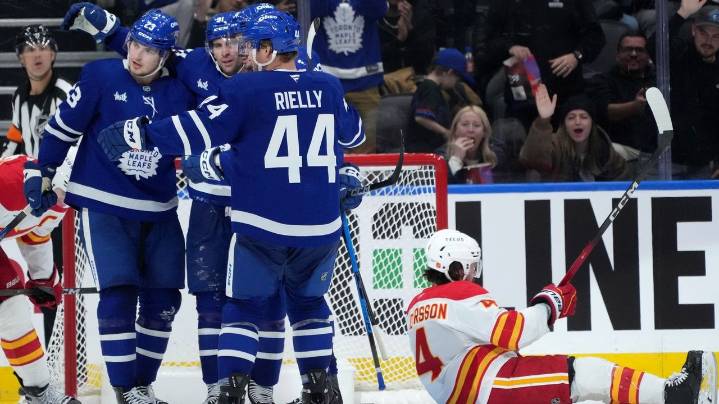 Domi and Knies help the Maple Leafs beat the struggling Flames 4