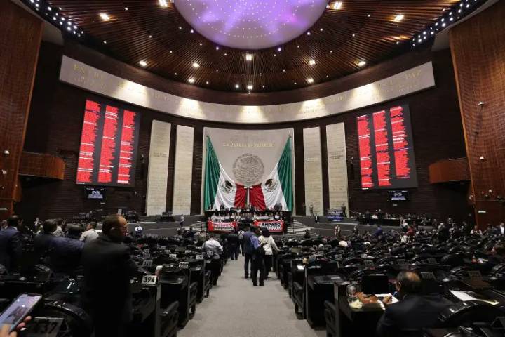 Senado aprueba en fast track reformas a Ley de Amparo