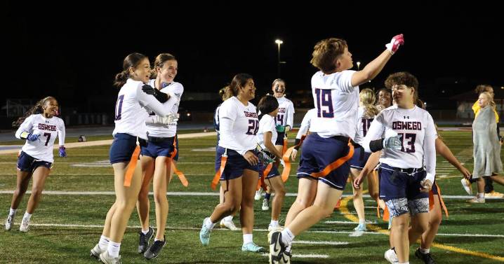 Jazmin Hurston’s late pick seals Oswego’s regional win over Joliet West
