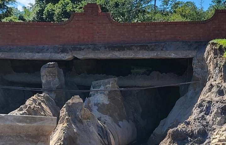 Eustis bridge collapses after storm, forcing evacuations