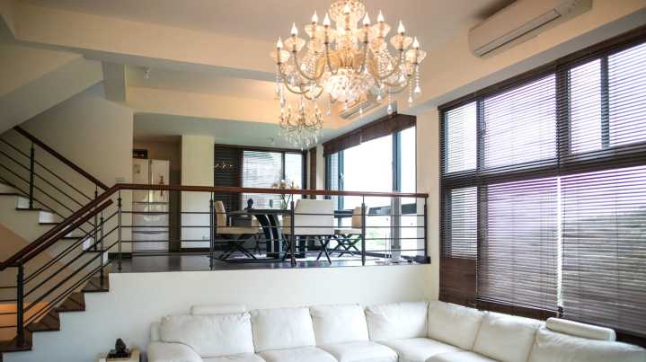 Despite What Some Say, Here's How The Big Light Continues To Stay Prevalent In Our Homes