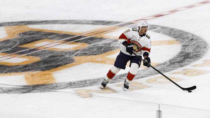 Live updates: Brad Marchand returns to Boston to play Bruins with Panthers
