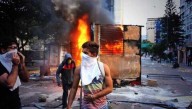 La izquierda radical incendia las calles: Barcelona arde mientras Sánchez mira hacia otro lado