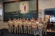 Academia de la Marina restaura histórica pintura "Cristo sobre las aguas" retirada por administración Biden