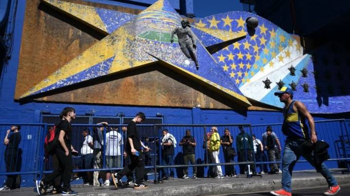 El fútbol argentino despide a Miguel Ángel Russo en La Bombonera: jugadores, dirigentes y fanáticos de todos los clubes se hacen presentes