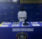 Detienen a mujer que usaba su casa para distribuir droga