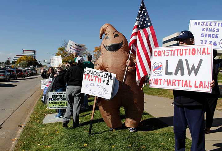 Hundreds gather in Aurora to protest Trump policies at 'No Kings' event
