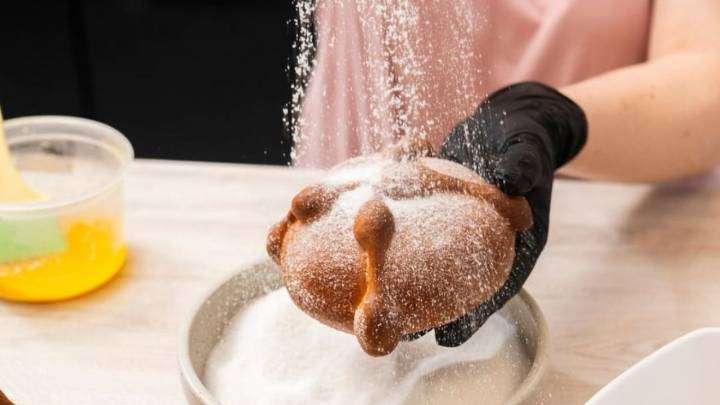 La panadería en CDMX en donde puedes probar el pan de muerto hecho con pasta de cacao para el Día de Muertos
