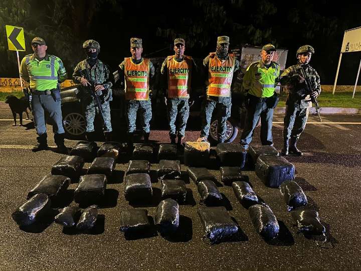 Casi 100 kilogramos de marihuana fueron incautados por el Ejército Nacional en el Quindío