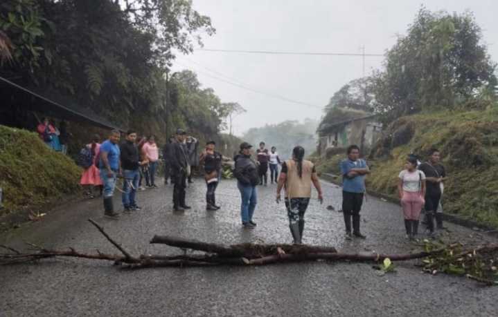 Cierre total en la vía Pasto–Tumaco por manifestaciones en el kilómetro 103