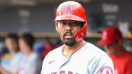 Angels hire former catcher Kurt Suzuki as new manager