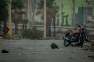 Motociclista muere tras ser impactado por un tráiler en el bulevar Insurgentes