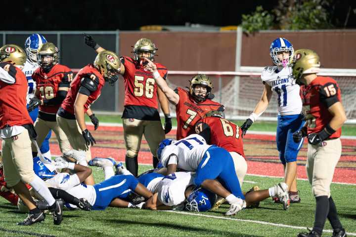 Roundup: University collects fifth win, Bridgeport stays perfect