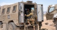 El Ejército israelí recibe los cadáveres de otros dos rehenes que estaban en manos de Hamás en Gaza