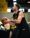 Luka Dončić debutará en la pretemporada con los Lakers el martes ante los Suns