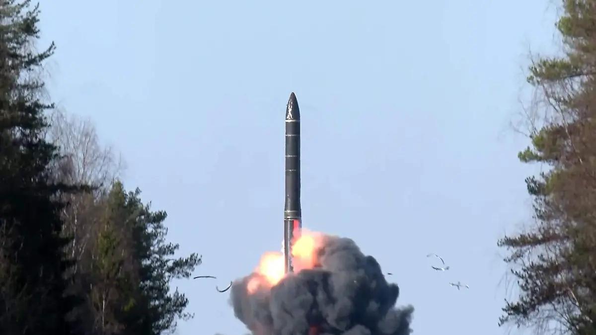 Putin supervisa ejercicios de sus fuerzas nucleares
