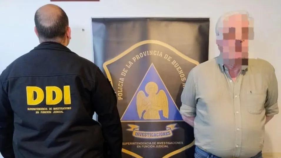 UN HOMBRE QUE TIENE 75 AÑOS. Lo arrestaron por la tenencia y difusión en redes sociales de contenidos de abuso sexual infantil