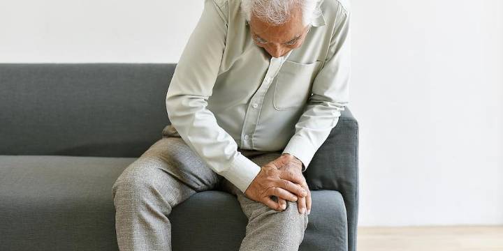 Ejercicios caseros alivian el dolor de la artritis de rodilla