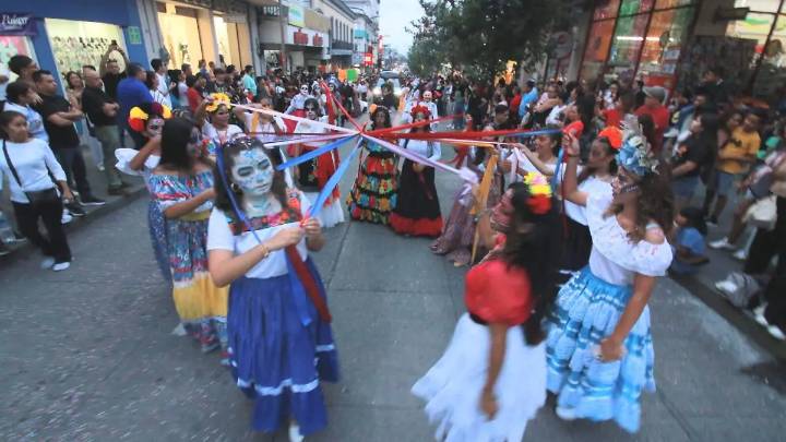 SEV suspende clases en Veracruz por festejos del Día de Muertos