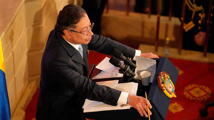 Petro rechazó bombardeos de EE. UU. en el Pacífico