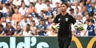 Fue anunciado como titular, pero ni siquiera fue al banco: misterio por la ausencia de Dibu Martínez en el Aston Villa