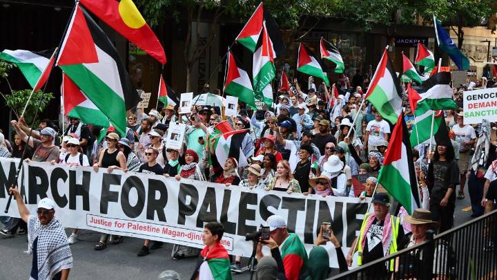 Senator Lidia Thorpe threatens to ‘burn down’ parliament for the pro-Palestine cause despite Gaza peace deal