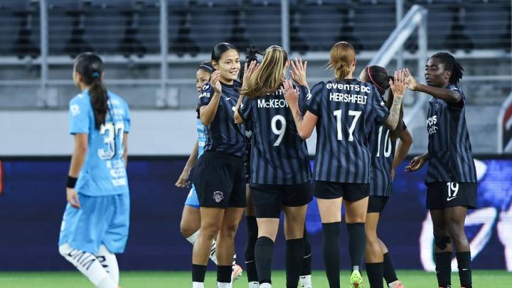 Rayadas, eliminadas de la W Champions Cup tras ser goleadas por el Spirit de Rebeca Bernal
