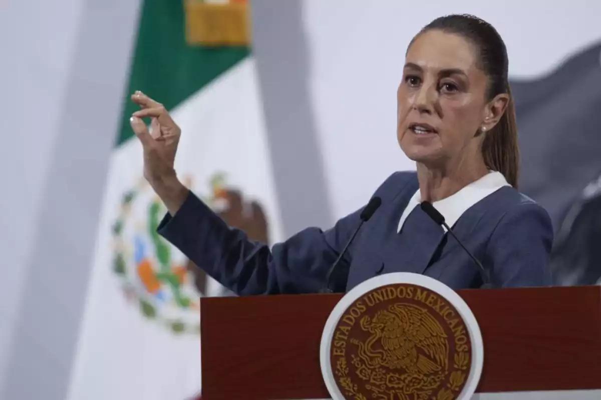 Presidenta Sheinbaum niega investigación en México por supuestas recompensas de cárteles para matar a agentes en EU