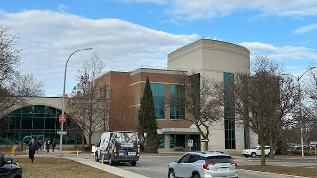 Fanshawe College getting rid of radio station 106.9 The X, citing financial pressures