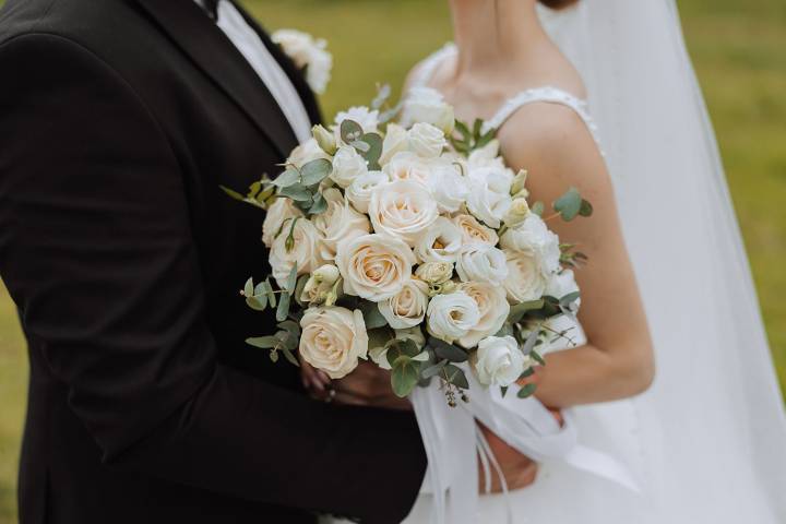 'Disaster Wedding' Spirals Out of Control Until Maid of Honor's Boyfriend Intervenes