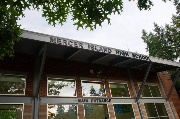 Former student alleges sexual misconduct by another Mercer Island teacher
