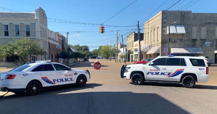 4 arrests made in connection with mass shooting that left 6 dead in Mississippi, FBI says