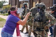 Left-wing Chicago group teaches tactics for attacking ICE officers