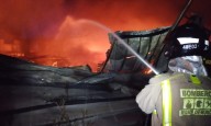 Controlado un incendio declarado esta madrugada en una fábrica de calzado de Caravaca de la Cruz