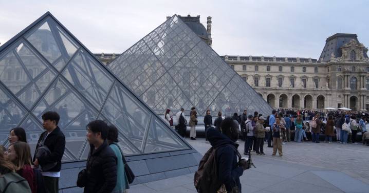 The Louvre reopens 3 days after one of the biggest museum heists of the century