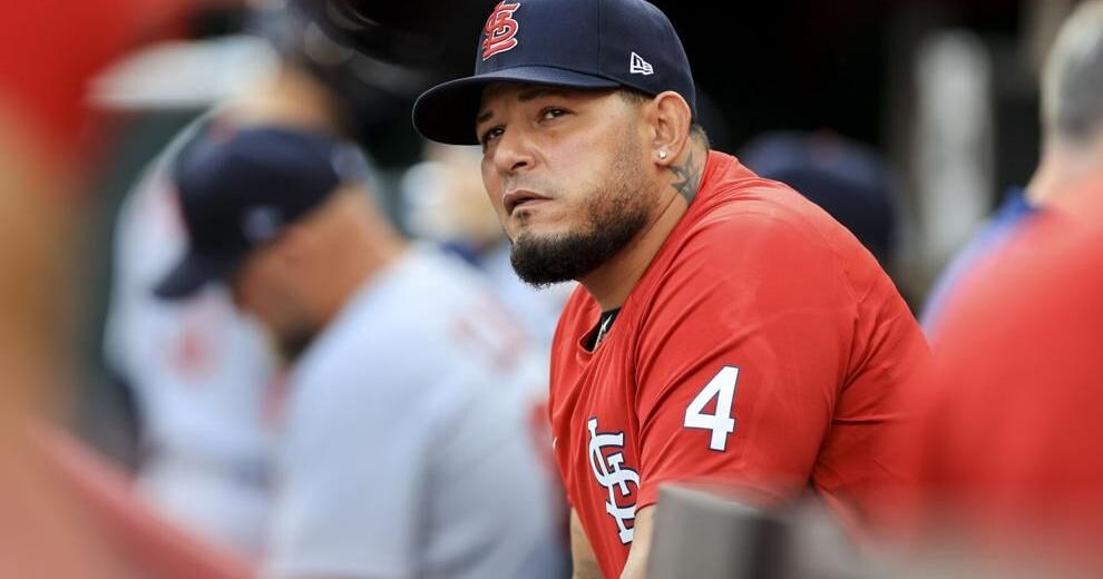 EXCLUSIVO: Yadier Molina en conversaciones para ser coach de los Cardenales de San Luis