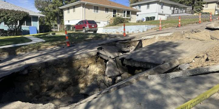 Street collapses in Sioux City’s Morningside area