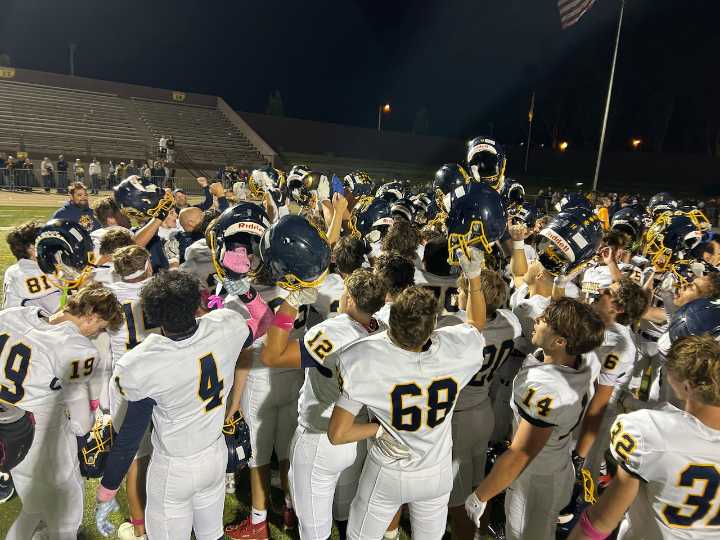 Owen Singleton rushes for 232 yards as Olmsted Falls routs Berea
