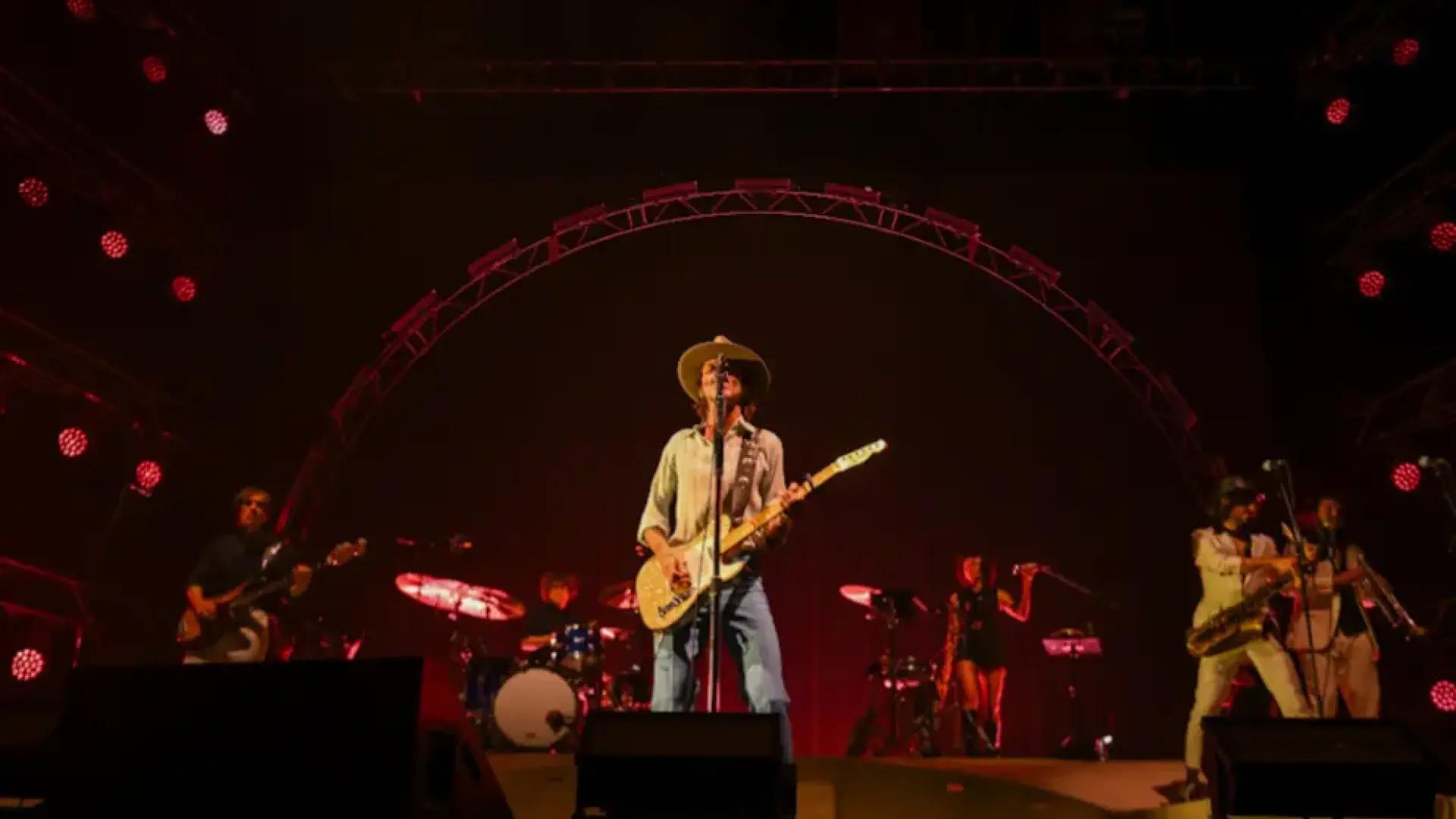 La petición y el abrazo rapero de Leiva en Zaragoza: “Es una experiencia maravillosa”