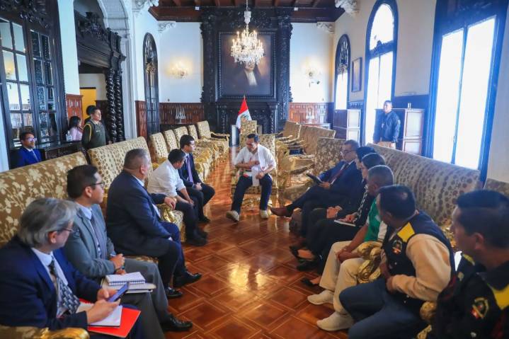 Presidente José Jerí establece mesa de diálogo con autoridades de Pataz