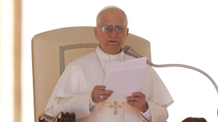 Pope urges news agencies to stand as bulwark against lies, manipulation and post