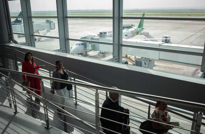 EU revoca 13 rutas aéreas a México por disputa regulatoria