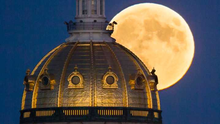 When is the next full moon? How to see October's supermoon in Iowa