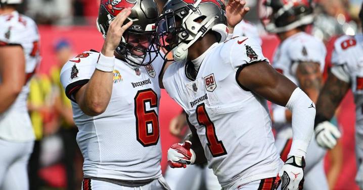 Baker Mayfield tosses 2 touchdown passes and the Buccaneers beat the 49ers 30